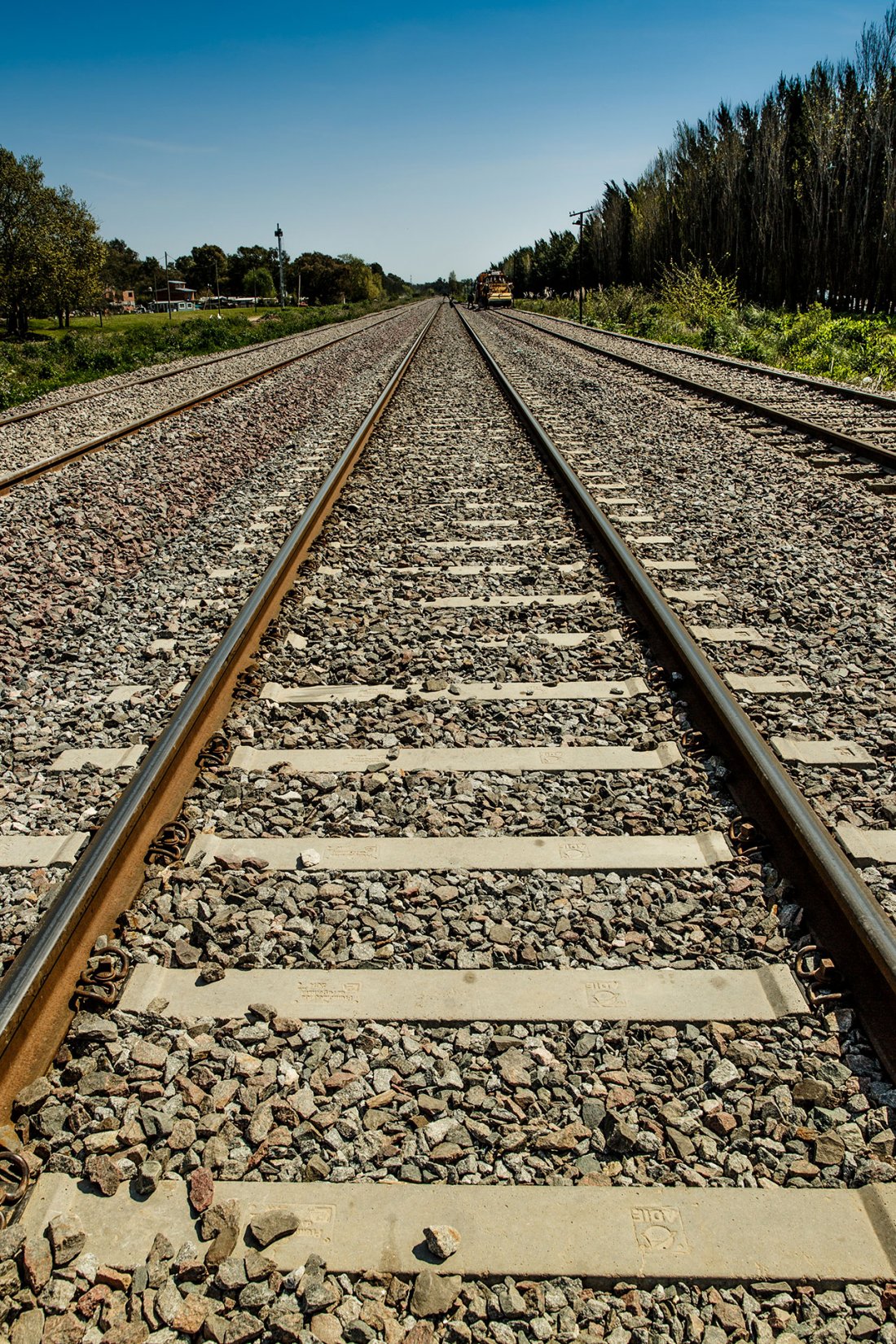Cementos Avellaneda » Hormigones » Obras » Durmientes Ferrocarriles Argentinos » Durmientes Ferrocarriles Argentinos