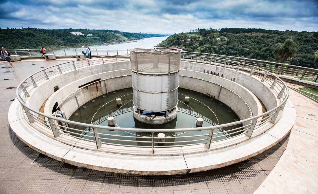 Cementos Avellaneda » Obras » Hito Tres Fronteras Puerto Iguazú » Hito Tres Fronteras Puerto Iguazú