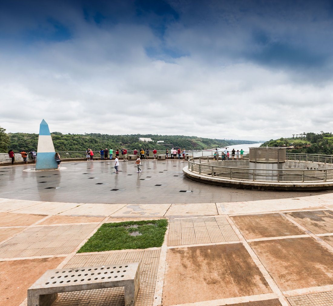 Cementos Avellaneda » Hormigones » Obras » Hito Tres Fronteras Puerto Iguazú